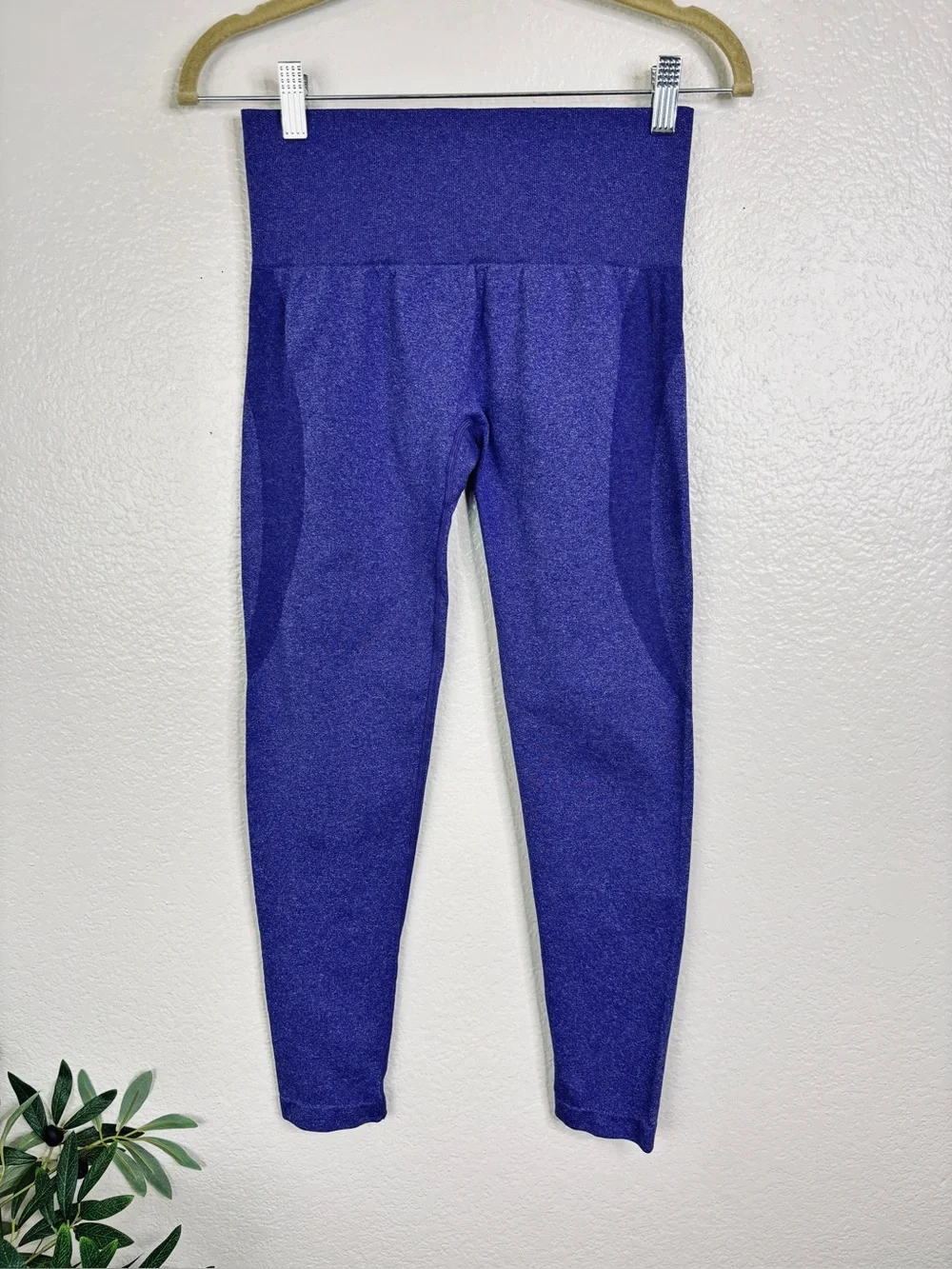 NVGTN Purple Contour Seamless Leggings Size M
